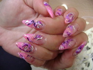 porci,akrillal díszítve