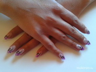 Zselés köröm akrill díszitéssel