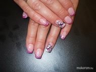 Emőke pink fehér pillangós