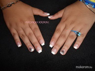 Best Nails - Pókhálós