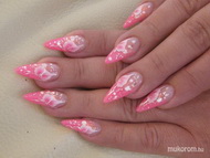 Márti  ismét akrilt kért