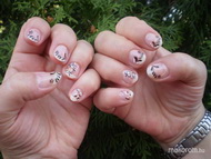 Akril díszítés krémszínű