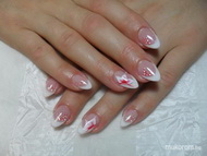 piros akril virággal