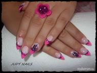 porcelan korom akryl diszitessel