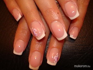 francia kis virággal