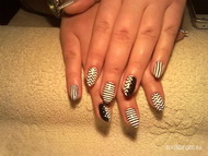 fekete fehér mintás