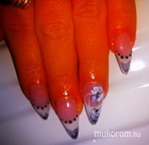 fekete fehér virágos