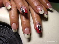 Francia virággal díszítve