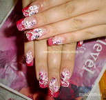 Kocka köröm akril díszítésel