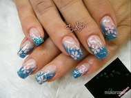 világító körmök 