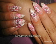 Best Nails - Hegyes köröm akril díszítéssel