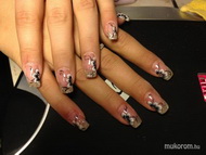 elmosott pezsgős francia akril virággal