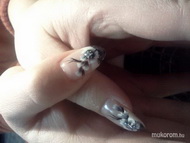 Akril fekete csillámmal