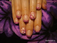 Beépített kagyló és egymozdulat virág