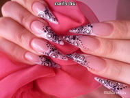 porcelán akril díszítéssel