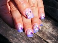 Eri lila körmei