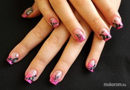 nagyon rózsaszín pillangós 