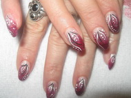 Saját köröm erősítése porcelánnal