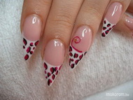 Koszorús lánynak párduc mintás