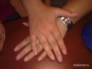 a pillangók is vele repültek Görögbe