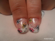 virágözön hüvi ujjai