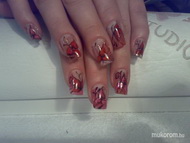 porcelán akvarel diszitéssel