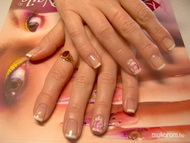 Gel Lac francia akril virággal