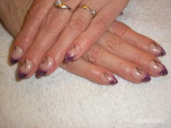 Lila zselé akrillal