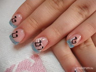 zene szakhoz ilyen köröm kell