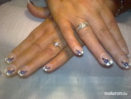 Best Nails - Füredi Adrienn munkája kék virágok