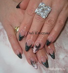 Gyöngyi mini körömágyára