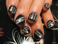 Újságos köröm egy srácnak