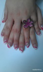 Judit szereti a díszes körmöket 