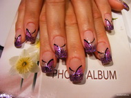 Lila ezüst csillámporos