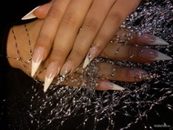 Anitának szülinapi köröm