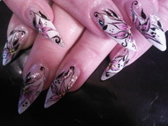 Zselével,csillámmal és akrillal..