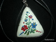 Best Nails - medál kalocsai stílusban