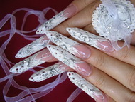 Best Nails - Denisenko - Esküvői köröm2