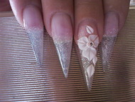 ekrü,vagy fehér....