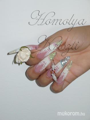 Homolya Kriszti - első versenyemre - 2011-06-06 09:26