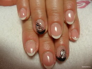 barátkozik a feketével