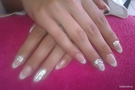 Best Nails - 100 db Swarovski