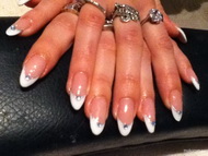 Best Nails - Lakkal és strasszal