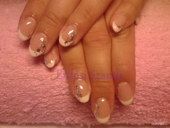 saját köröm megerősítése zselével