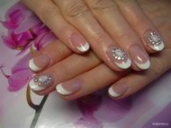 Best Nails - Zsuzsim gömbölyödik