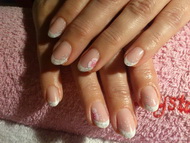 Rózsaszín virágos