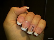 Best Nails - Porcelán műköröm kövekkel