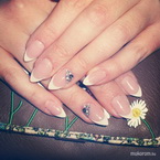 Francia köves disztitéssel