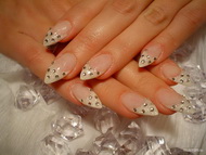 Ginának mennyasszonyi