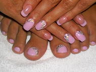 Kézre lábra egyformára